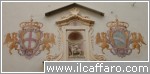 stemma sulla facciata dell'Oratorio di S. Martino a Pegli - restauro