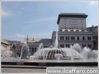 Piazza De Ferrari ed il Teatro Carlo Felice